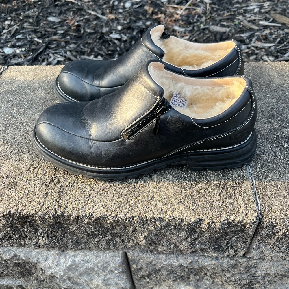 Ugg black leather clogs